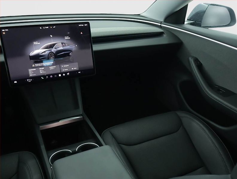 Tesla Model 3 (2025) Standard Range 60kWh, SoH 98% - fotka 8 z 25