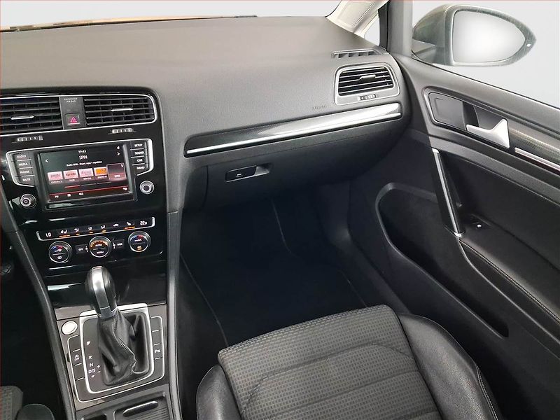 Volkswagen Golf (2016) 1.4 TGI CNG, Automat - fotka 8 z 19