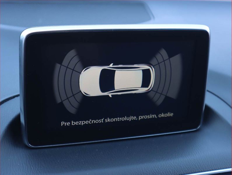 Mazda 3 (2015) 2.2 Skyactiv-D, Tempomat - fotka 19 z 19