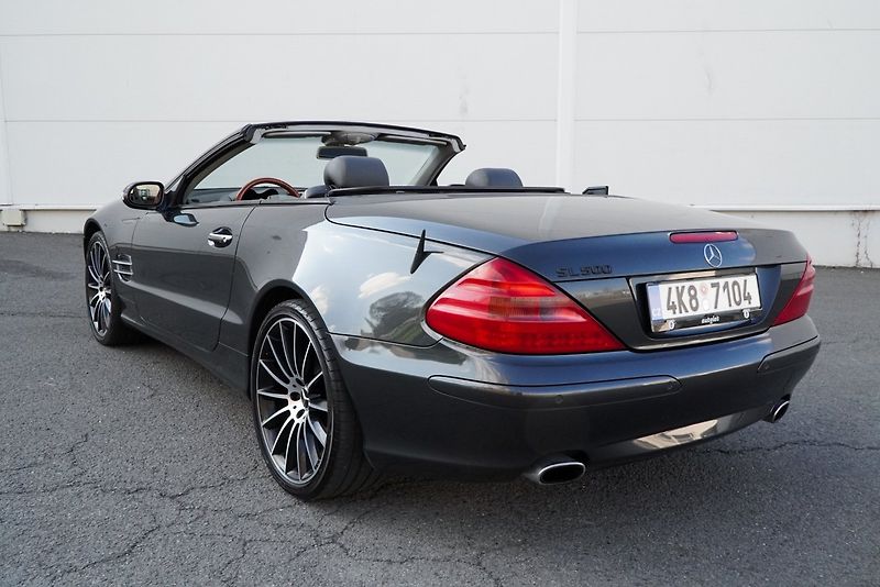 Mercedes-Benz SL 500 V8 - fotka 11 z 36