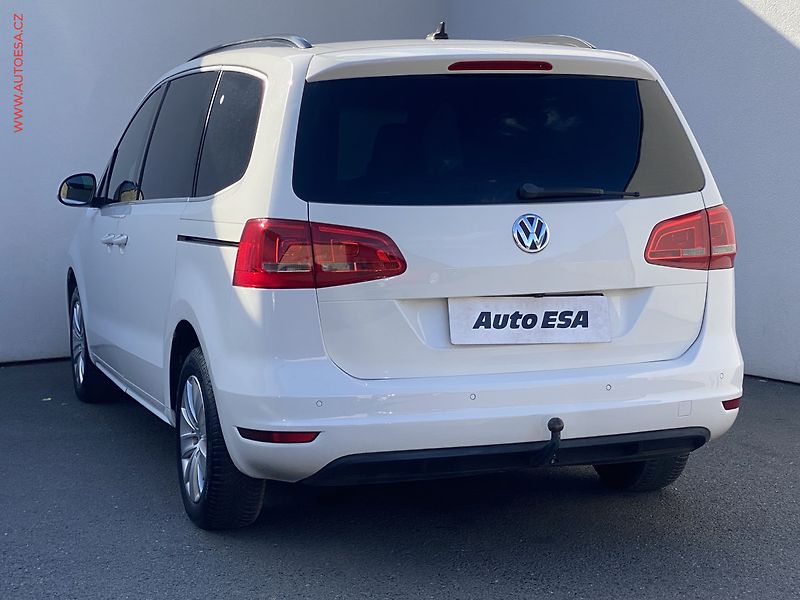 Volkswagen Sharan (2014) 2.0 TDi, Comfortline, DSG - fotka 6 z 21
