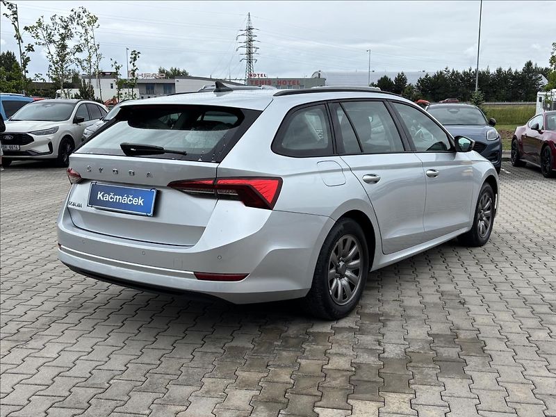 Škoda Octavia 2,0 TDI 85kW Ambition MAN - fotka 6 z 31
