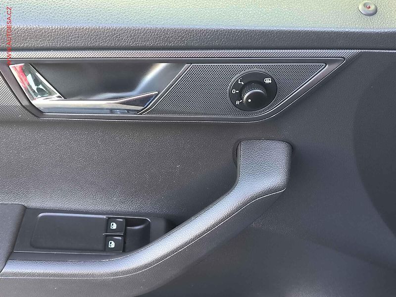 Škoda Fabia (2017) 1.2 TSI, ČR, AC, temp - fotka 14 z 15