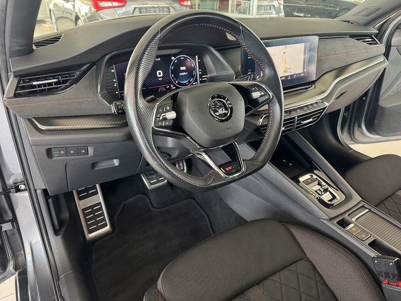 Škoda Octavia RS 2,0TDI*DSG*HUD*REZERVACE! - fotka 9 z 34