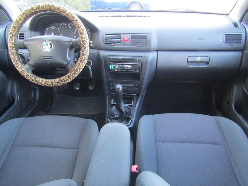 Škoda Octavia (2009) 1.9 TDI 74kW  BEZ KOROZE - fotka 15 z 33