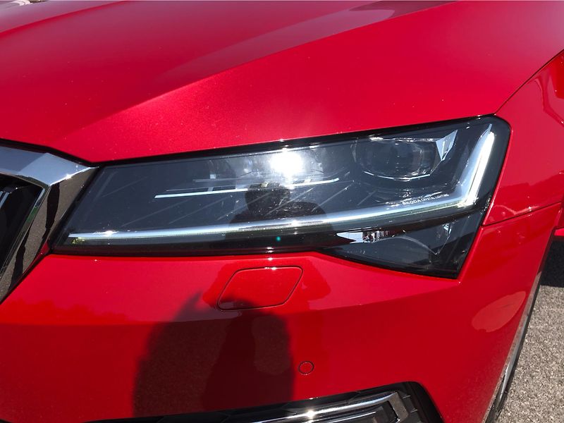 Škoda Superb COMBI 2.0 TSi DSG 7st. STYLE - fotka 29 z 30