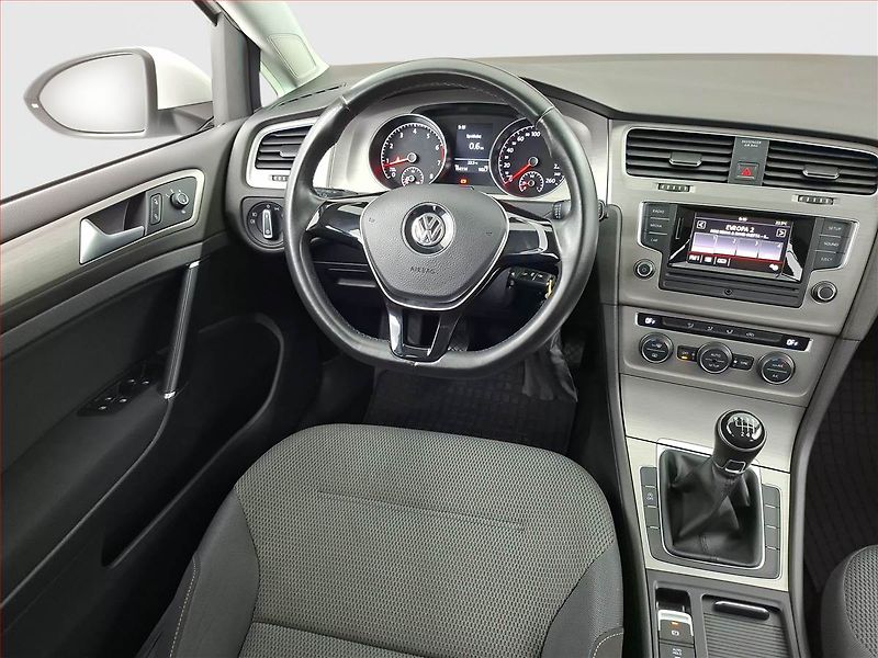 Volkswagen Golf (2014) 1.2 TSI, Tempomat - fotka 7 z 14