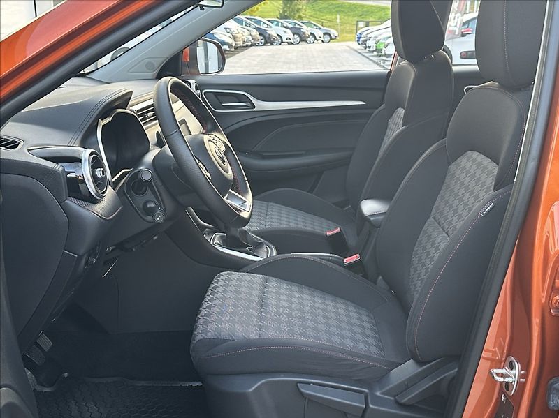 MG ZS 1,5 DVVT 106PS  Essential - fotka 12 z 54