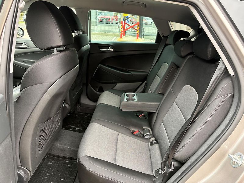 Hyundai Tucson 1.6T-GDI 130kW REZERVACE - fotka 14 z 40