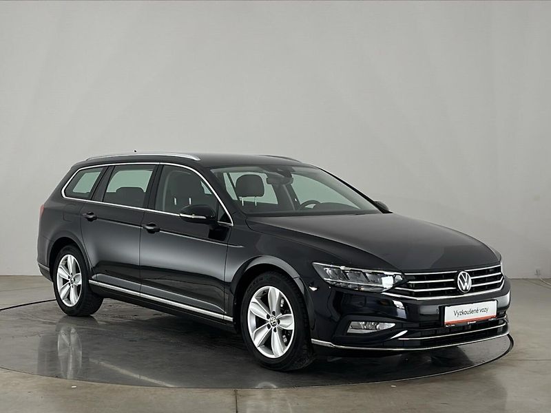 Volkswagen Passat Elegance DSG - fotka 14 z 28