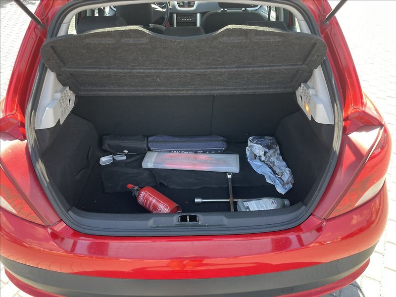 Peugeot 207 1,4 i 54kw Klima ESP po STK - fotka 9 z 33