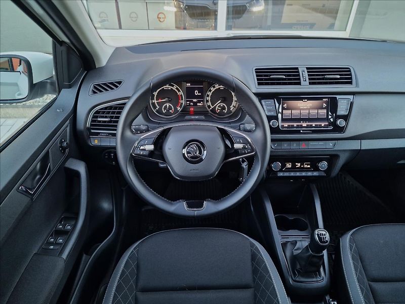 Škoda Fabia 1.0TSI Style, původ ČR,1.Maj. - fotka 12 z 48