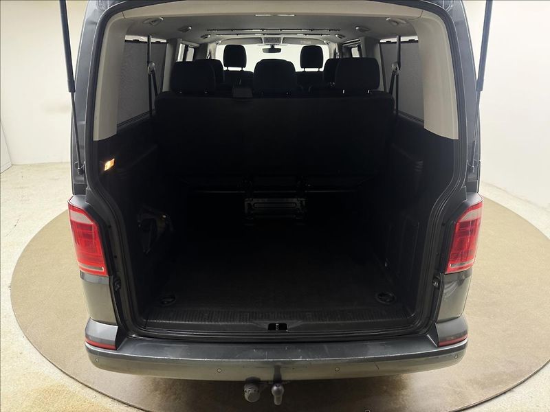 Volkswagen Caravelle 2,0 110kW DSG NZTOP LONG TZ - fotka 39 z 39