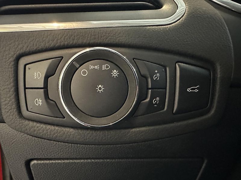 Ford S-MAX Titanium 2.0 EcoBlue 150k man. - fotka 26 z 36