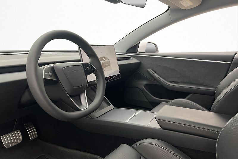 Tesla Model 3 Performance AWD - fotka 7 z 29