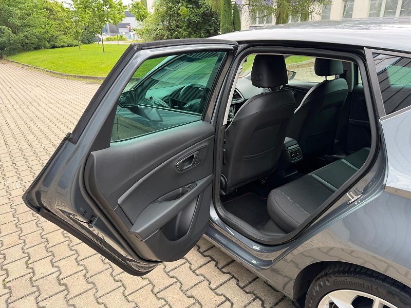 Seat Leon FR 2.0TDI LED 1.majitel - fotka 12 z 23