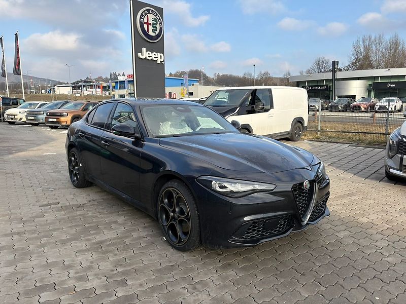 Alfa Romeo Giulia (2025) Intensa 2.0 Turbo 280k AT8 Q4 - fotografie inzerátu