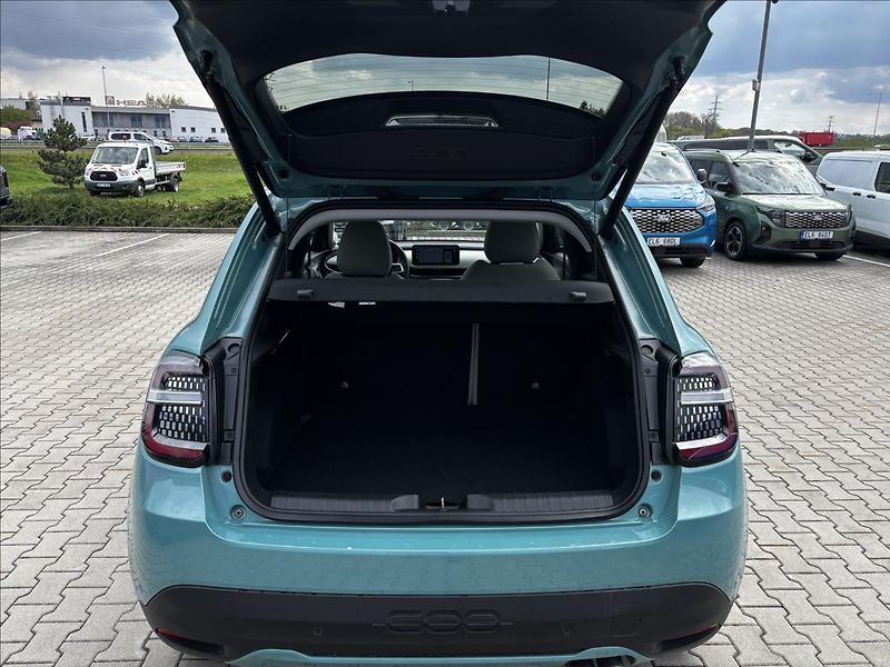 Fiat 600 1,2 Hybrid 100kW La Prima - fotka 13 z 39