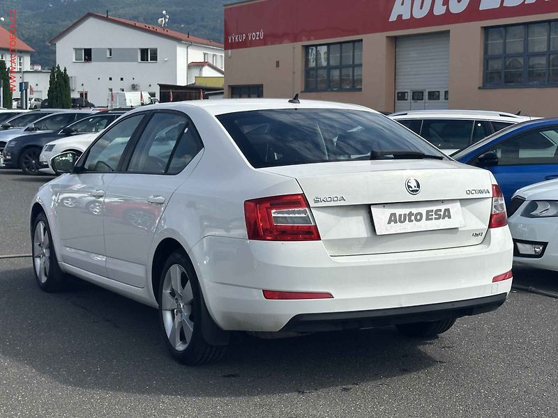 Škoda Octavia (2016) 2.0 TDi 4x4, ČR, Elegance - fotka 6 z 16