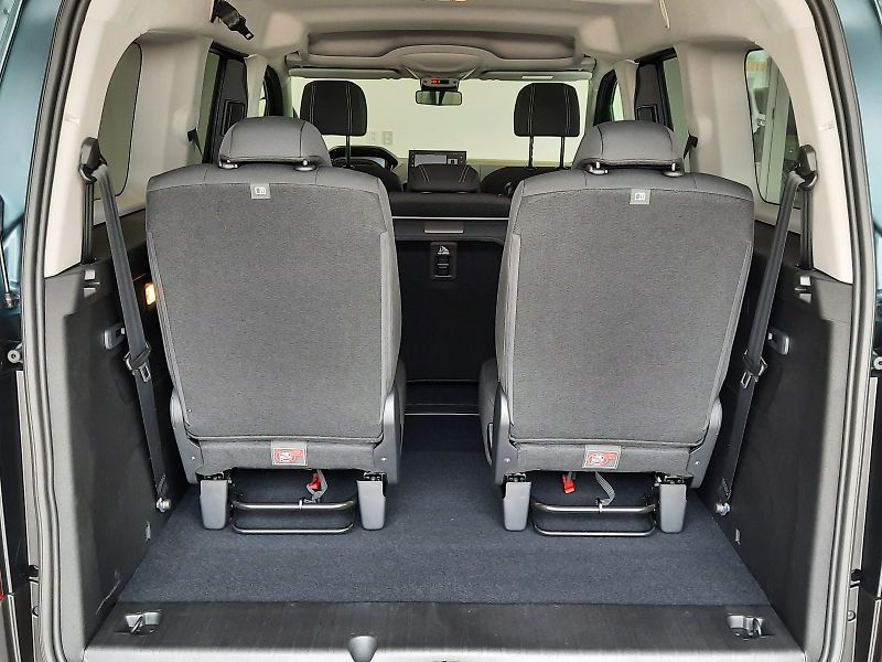Peugeot Rifter (2026) LONG ALLURE BlueHDi 130 MAN6 - fotka 11 z 16