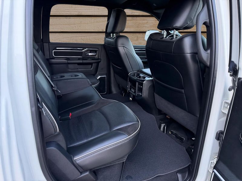 Dodge RAM (2022) +2500+LARAMIE+LPG+HEAVY DUTY+ - fotka 11 z 24