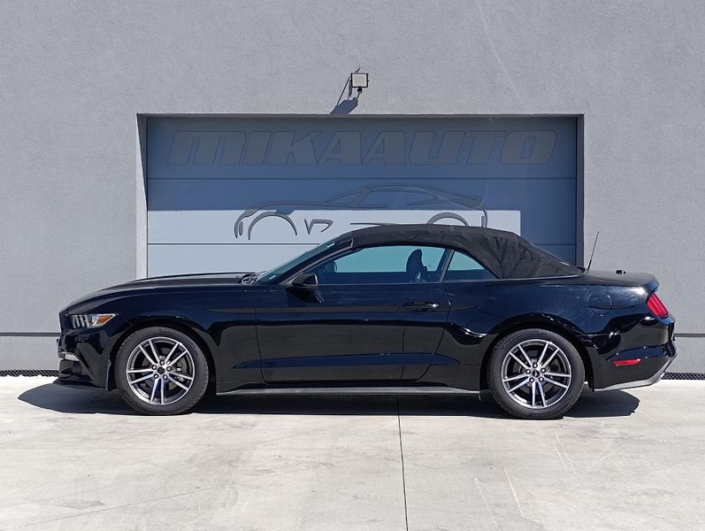 Ford Mustang 2.3 ECOBOOST CONVERTIBLE  - fotka 9 z 32