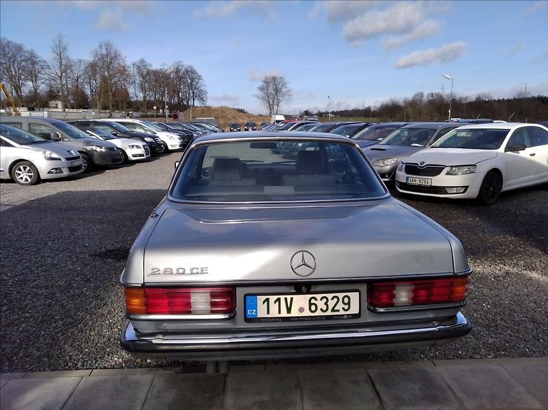 Mercedes-Benz 280 2,7 280 CE dostupnost 3 dny - fotka 6 z 11
