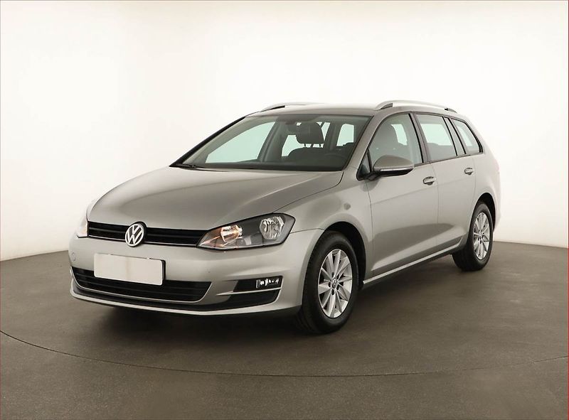 Volkswagen Golf (2016) 1.2 TSI, Serv.kniha, Tempomat - fotka 2 z 12