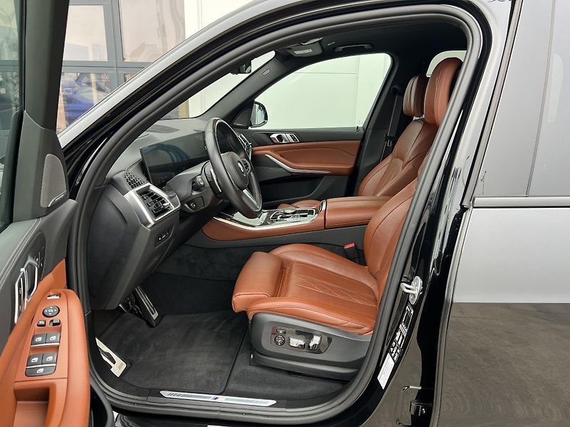 BMW X5 xDrive 30d M-Sport - fotka 7 z 33