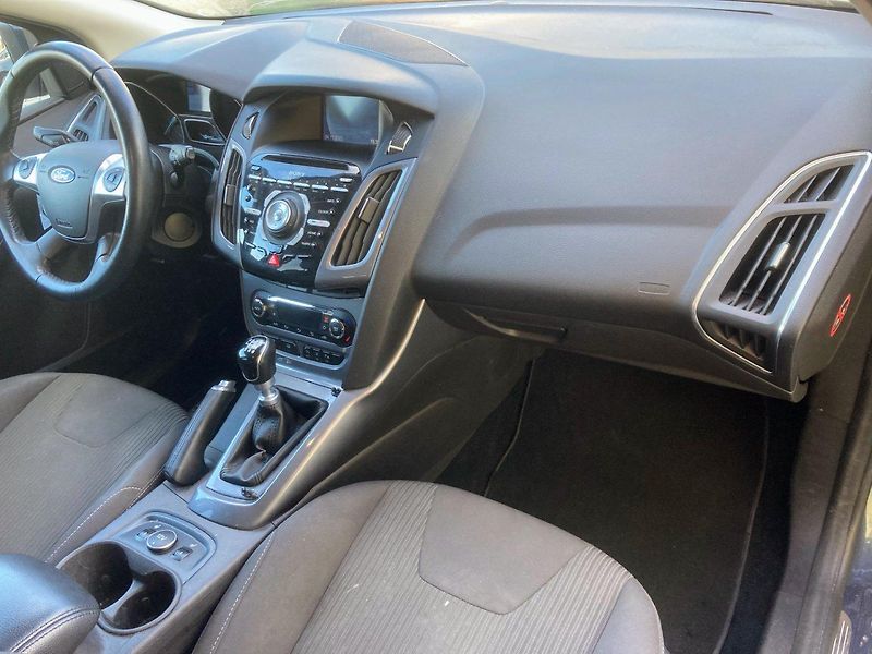 Ford Focus 1,6TDCi (77kW) - fotka 11 z 16