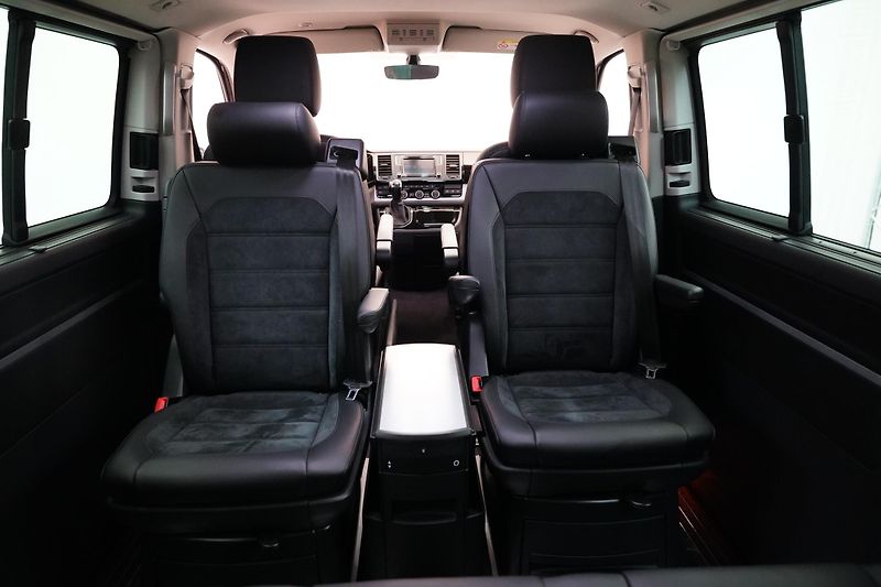 Volkswagen Multivan - fotka 24 z 27