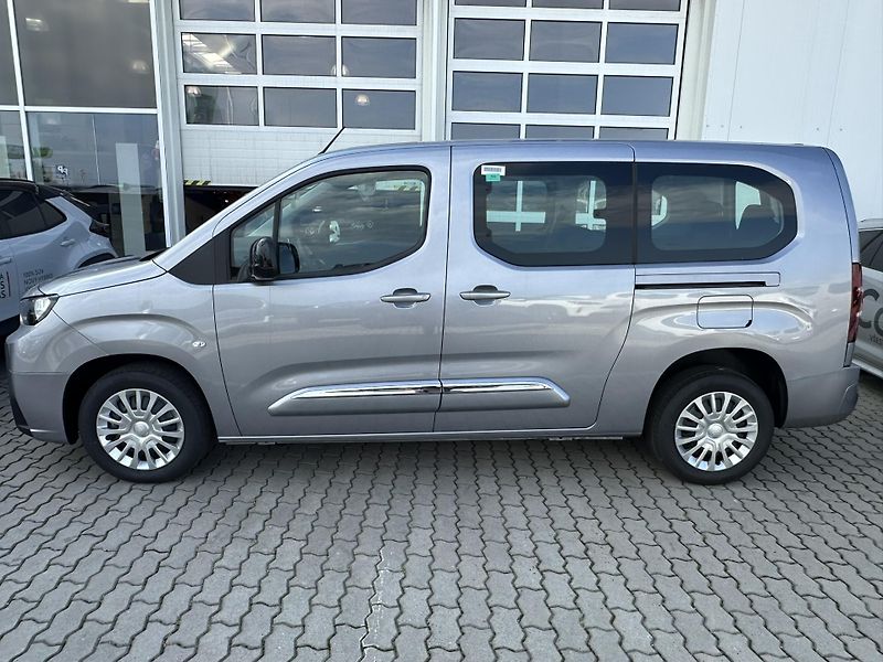 Toyota ProAce City Verso (2026) 1.5D-8A/T - LONG 7S BUSINESS - fotka 3 z 26