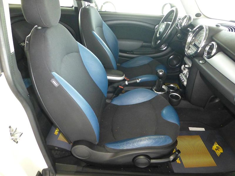Mini Clubman (2008) 1,6i**XENONY***ALU KOLA**TAŽNÉ - fotka 14 z 18