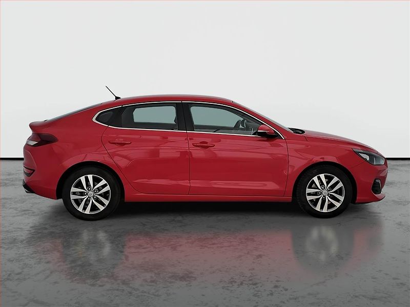 Hyundai i30 (2018) 1.4 T-GDI, Serv.kniha - fotka 6 z 16