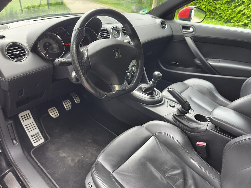 Peugeot RCZ 2.0 Hdi 120 Kw - fotka 18 z 27