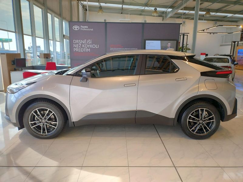 Toyota C-HR (2026) 1.8 FHEV COMFORT - 0% úrok - fotka 5 z 13