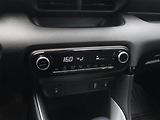 Toyota Yaris (2021) 1.5 VVT-i Hybrid, Automat - náhled 18
