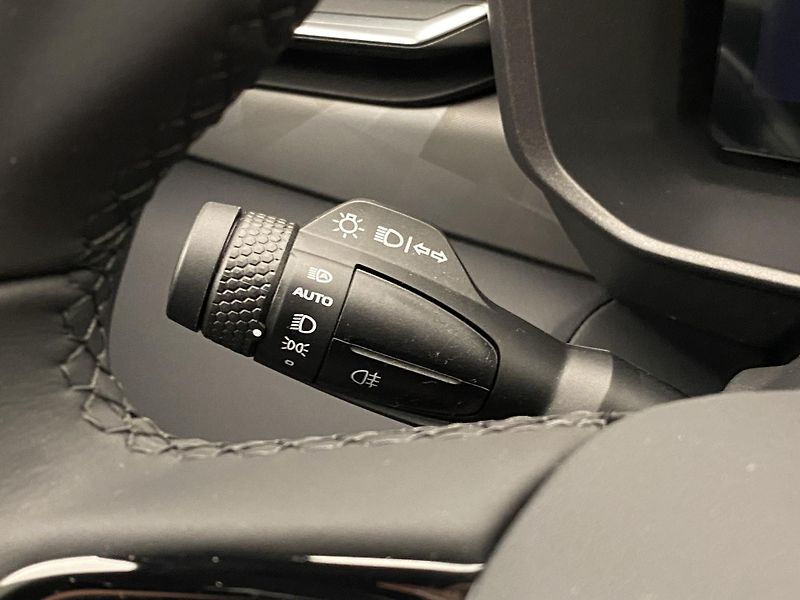 Lynk & Co 01 CORE PHEV AUT CZ 1.maj - fotka 20 z 72