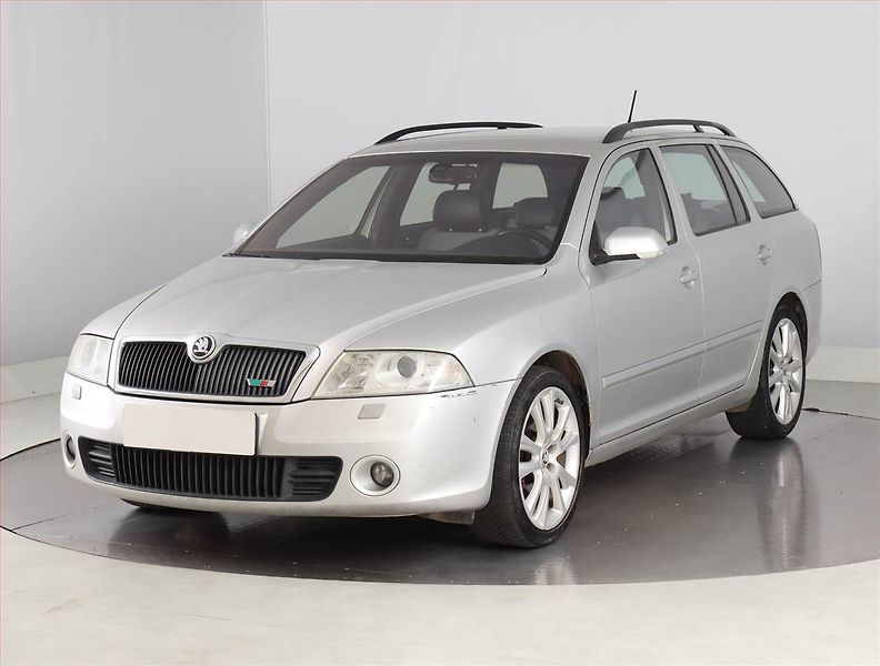 Škoda Octavia (2007) RS 2.0 TDI, Serv.kniha - fotka 2 z 19