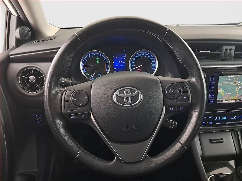 Toyota Corolla (2017) Style 1.6 Valvematic - fotka 20 z 20