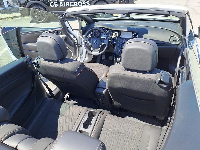 Opel Cascada 2,0 CDTI 121kW KABRIOLET - fotka 7 z 18