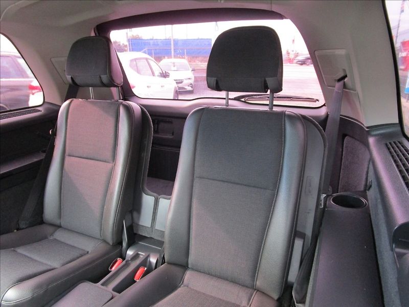 Volvo XC90 2.4 D5, AWD, automat, 7 míst - fotka 32 z 47