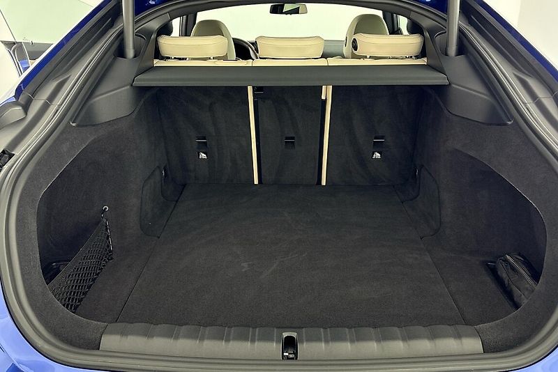 BMW i4 eDrive40 - fotka 9 z 26