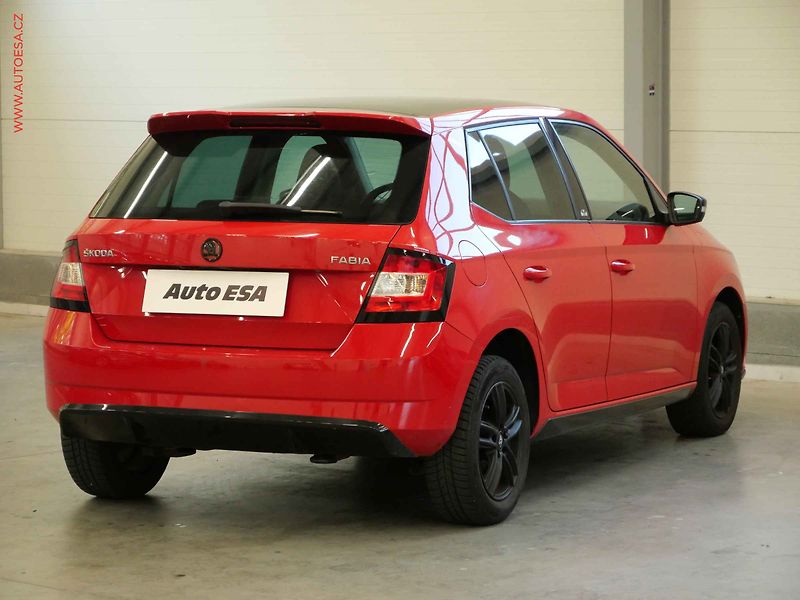 Škoda Fabia (2016) 1.2 TSI, ČR, Xenon, panor. - fotka 4 z 13