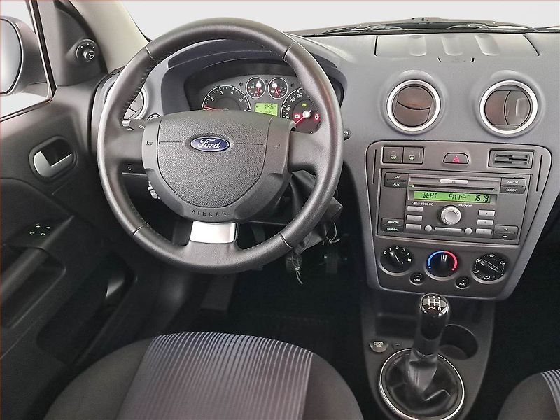 Ford Fusion (2011) 1.4, ČR,1.maj - fotka 7 z 17