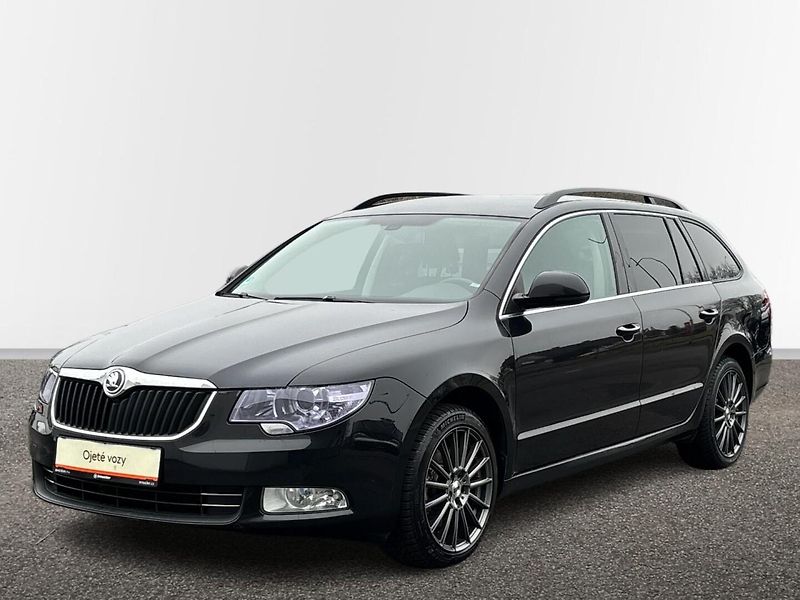 Škoda Superb DSG - fotka 1 z 25