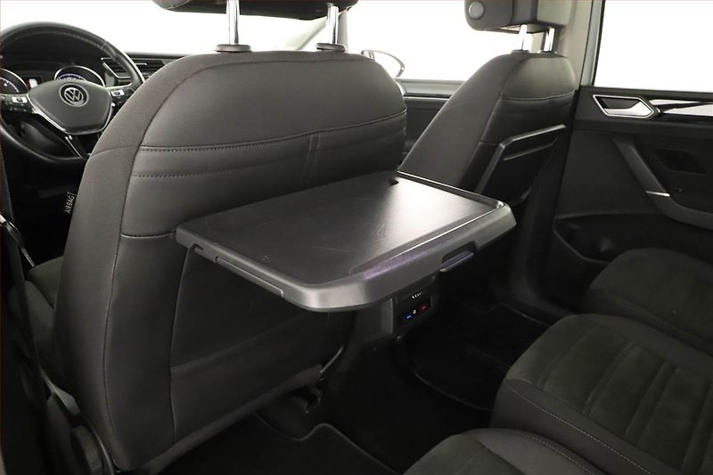 Volkswagen Touran (2020) Highline 2.0 TDI, Automat - fotka 17 z 21