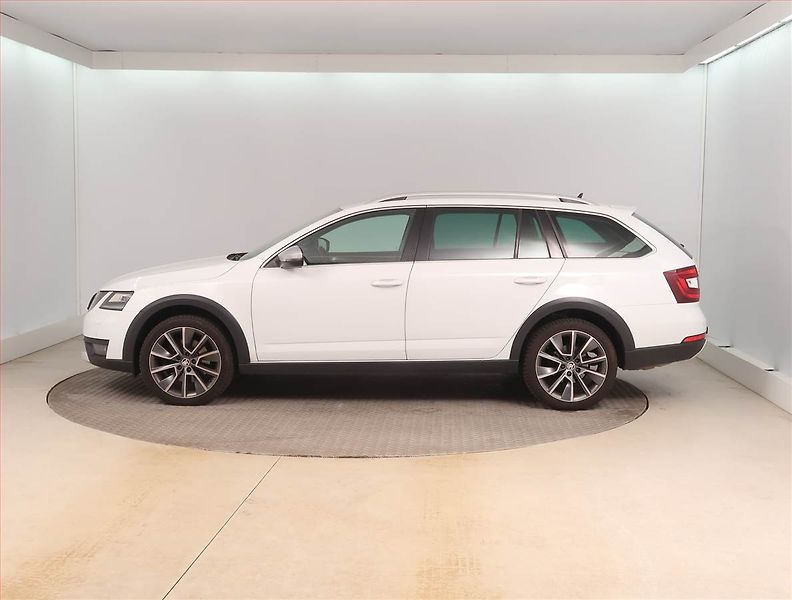 Škoda Octavia (2020) Scout 2.0 TDI, 4X4, Automat - fotka 3 z 16