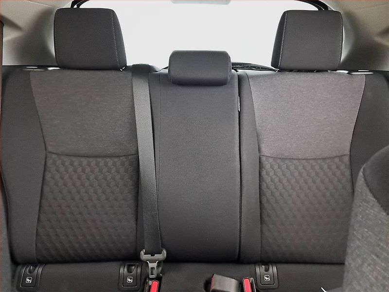 Toyota Yaris (2022) 1.5 VVT-i Hybrid - fotka 10 z 17