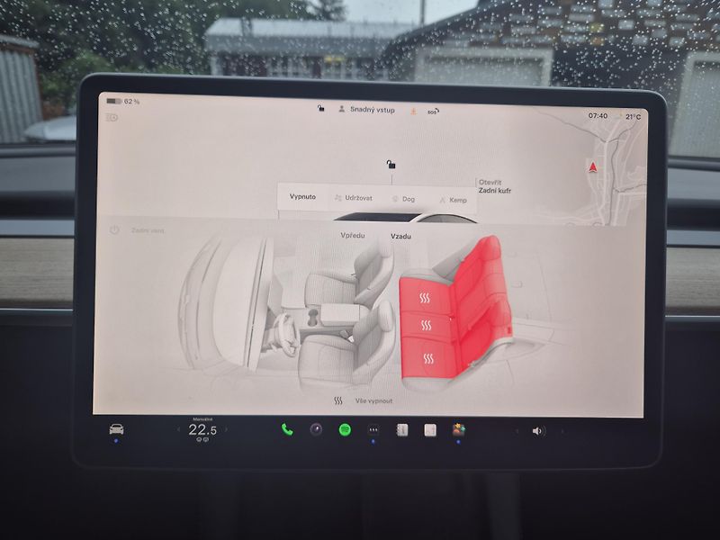 Tesla Model 3 STANDART RANGE 208kw SOH 93,6% - fotka 32 z 47